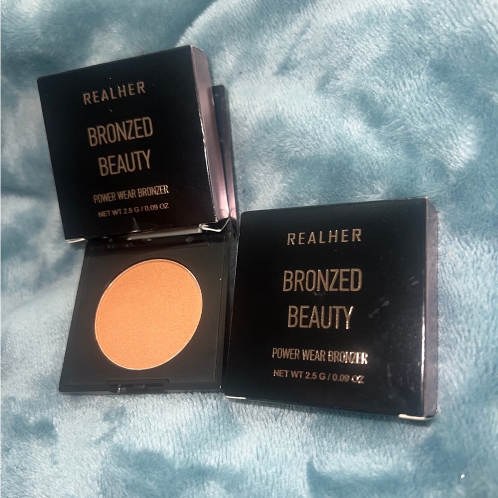 Real Her Power Bronzer X 2 
(2.5 G each)